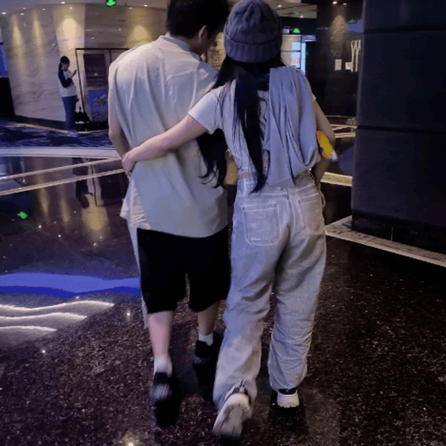 Woman in Fila sneaker candid crushing in cinema 4