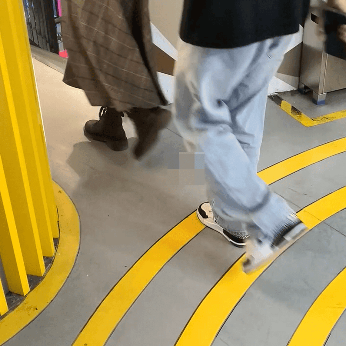 Anime convention passing women wearing various types of shoes candid crushing