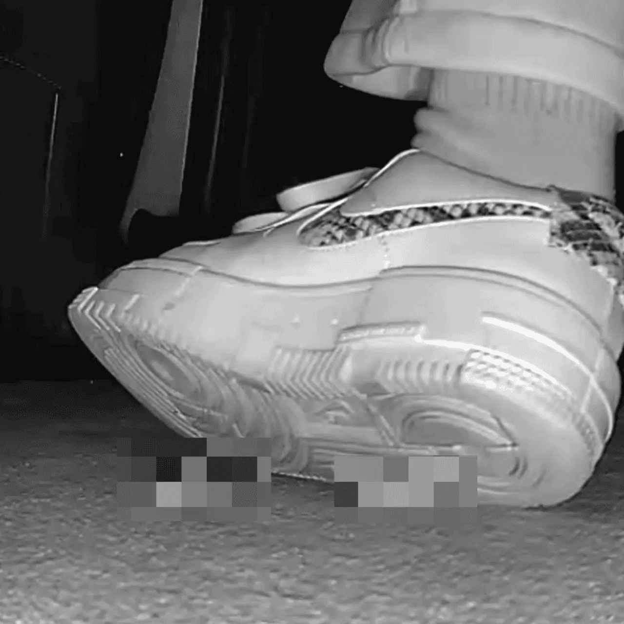 Woman in cinema candid crushing with Nike sneaker thumb 2